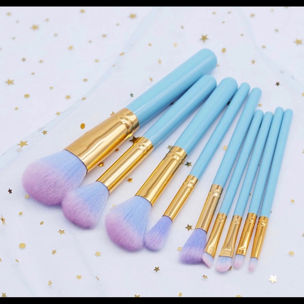 Baby blue brush set